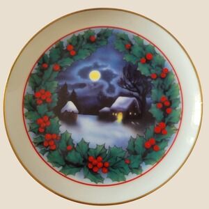 Western Stoneware Christmas Plate 2000 Winter Cabin Holly Wreath Decor White 8"